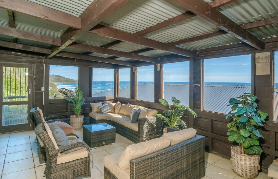 5 Bedroom Property for Sale in Misty Cliffs Western Cape